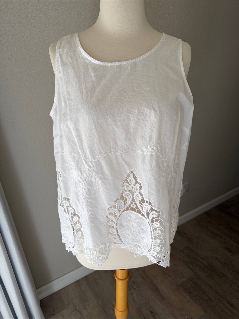 Cynthia Rowley 100% Cotton Ornate Lace Paneling Sleeveless Top
